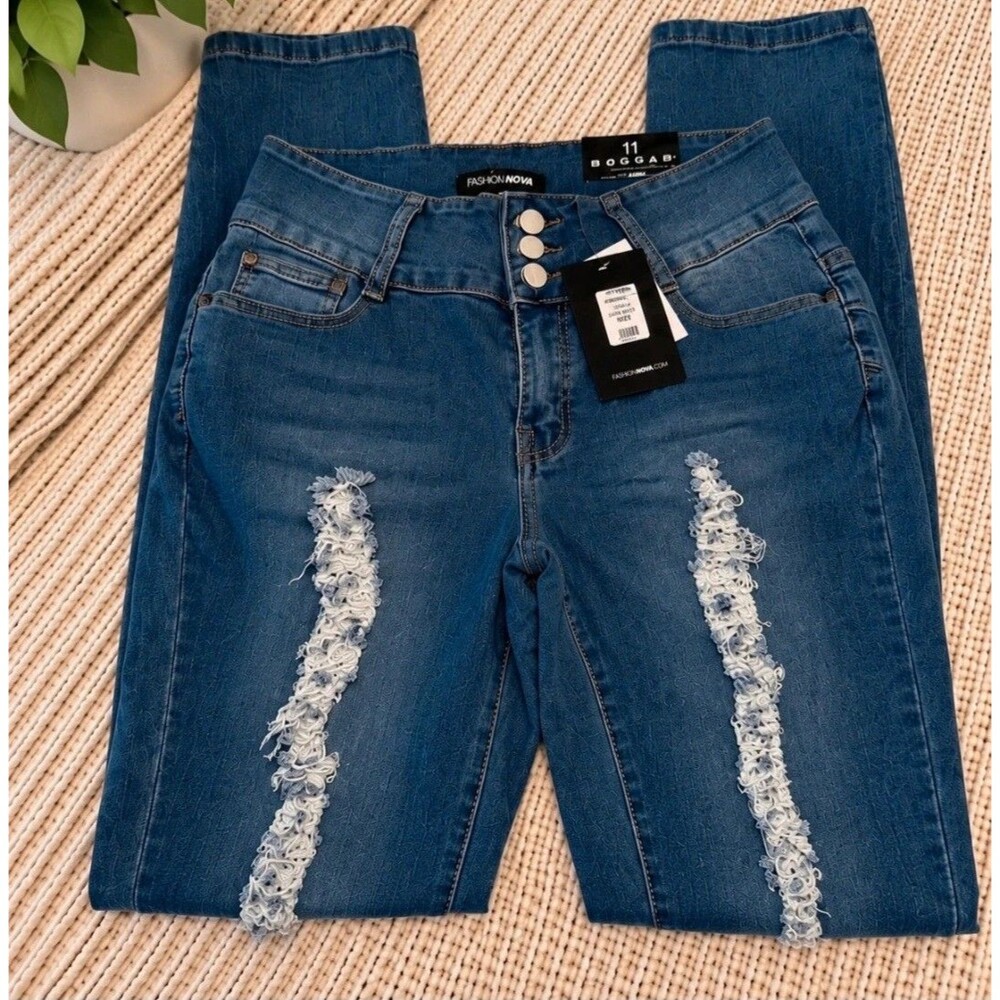 Fashion Nova Distressed High-waisted Jeans, Juniors/women - Size 11